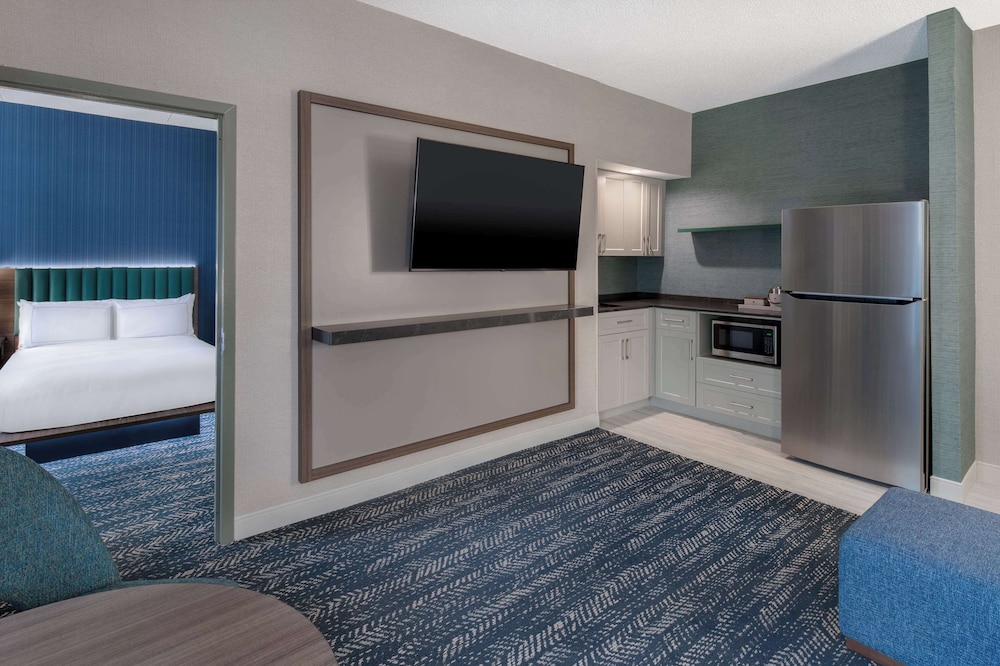 DoubleTree Suites by Hilton Hotel Mt. Laurel - photo 19