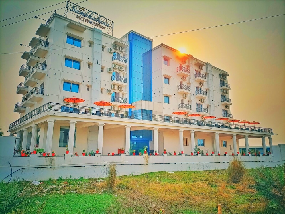 Sambhabana Hotel & Suites in Rampur Hat, India