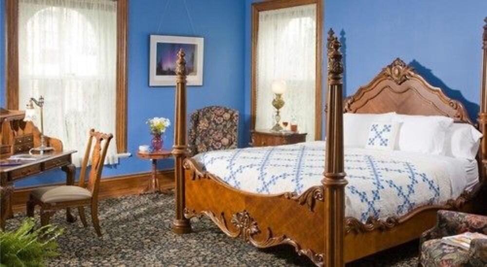 The Carriage House Inn Bed & Breakfast - photo 5