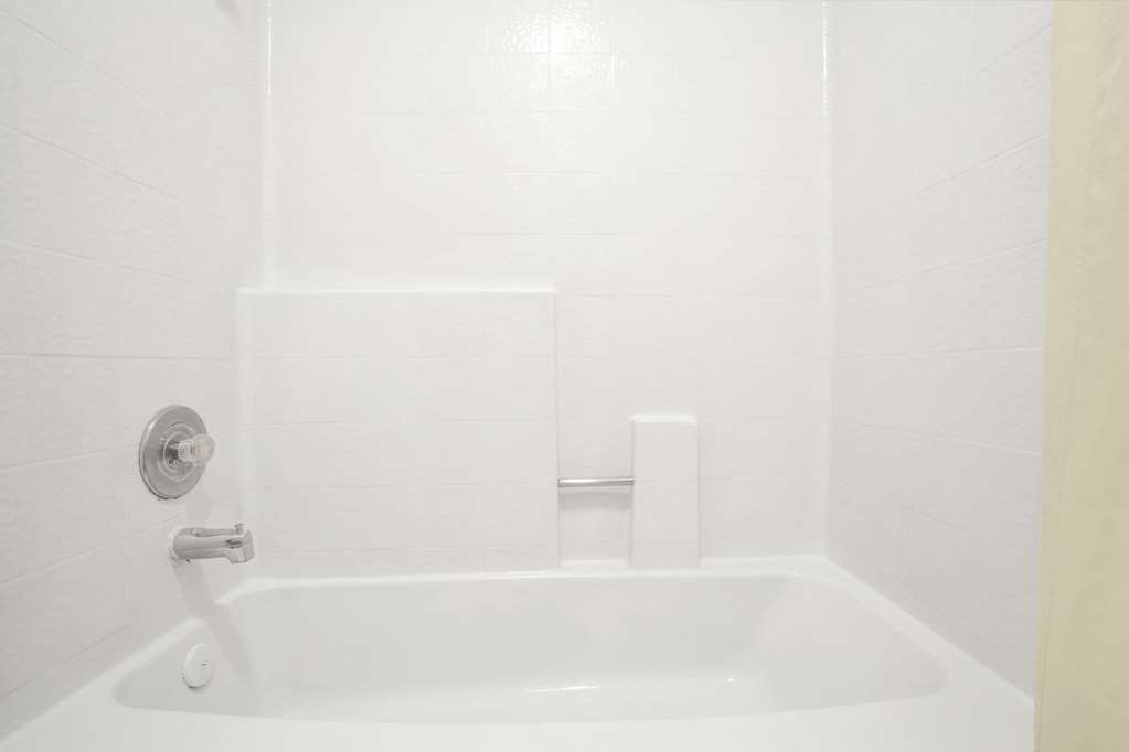 Howard Johnson Hotel & Suites by Wyndham St. George - photo 10