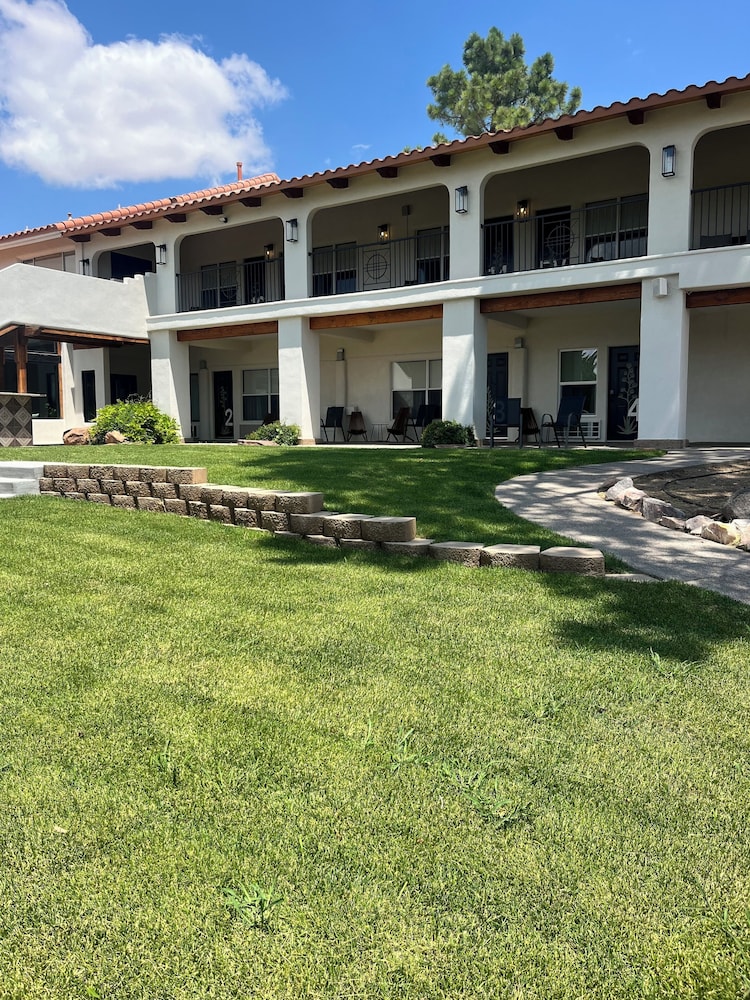 El Verde Inn - photo 42