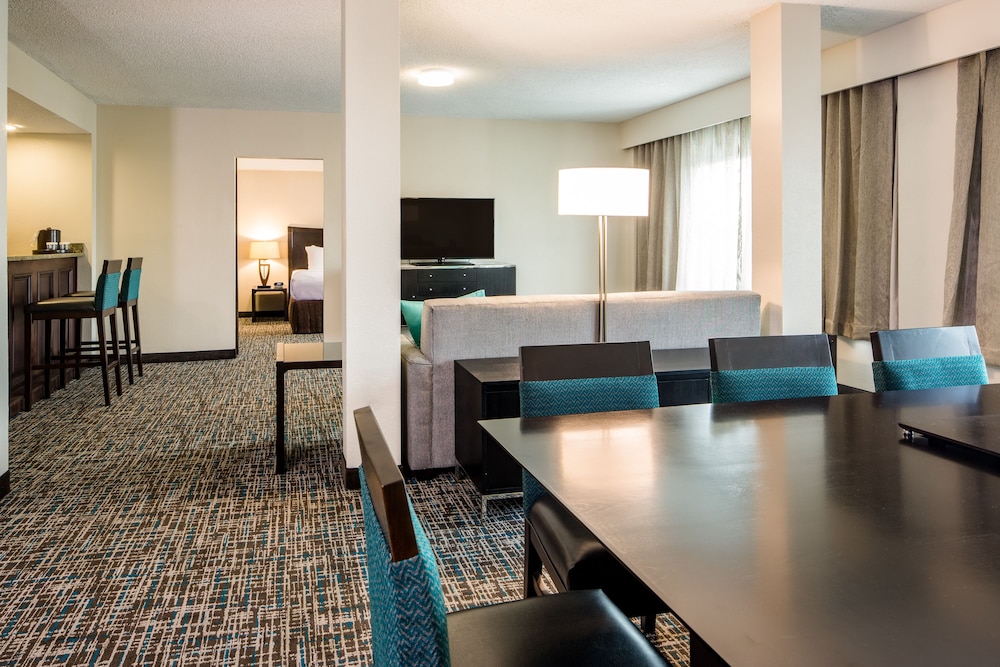 Crowne Plaza Memphis Downtown Hotel an IHG Hotel - photo 3