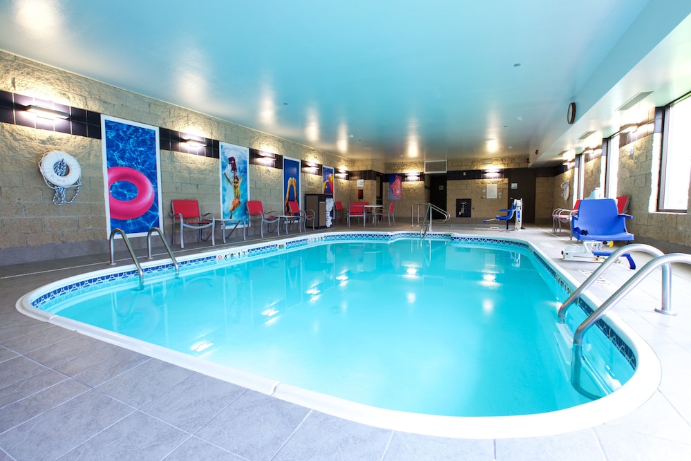 Holiday Inn Express Fargo West Acres by IHG - photo 37