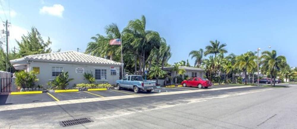 Richard's Motel Extended Stay — hotel in Hallandale Beach
