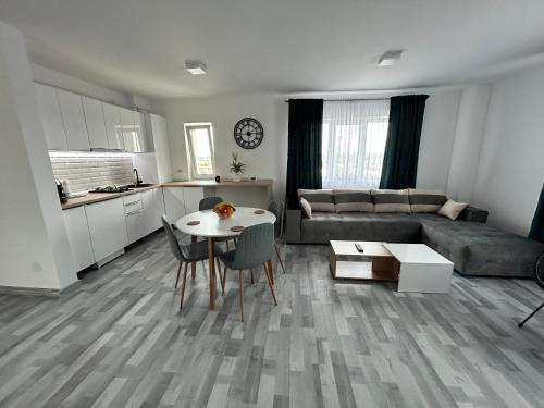 1 Mai Luxury Park Apartments Self Check in Private parking 1 — 4-Star Luxury Hotel in Craiova, Romania