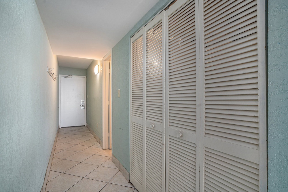 1412 Waters Edge Resort 3 Bedroom Condo by RedAwning - photo 24