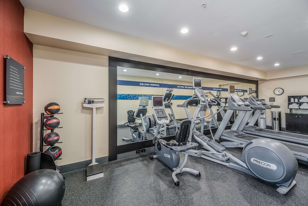 Hampton Inn Oakland Hayward - photo 25