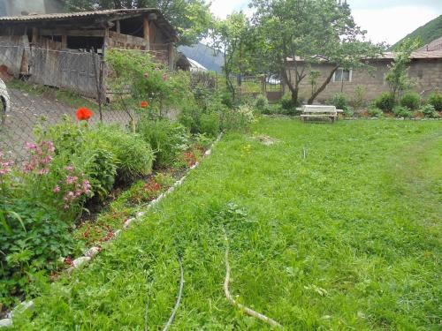Jimsher Naveriani Guesthouse