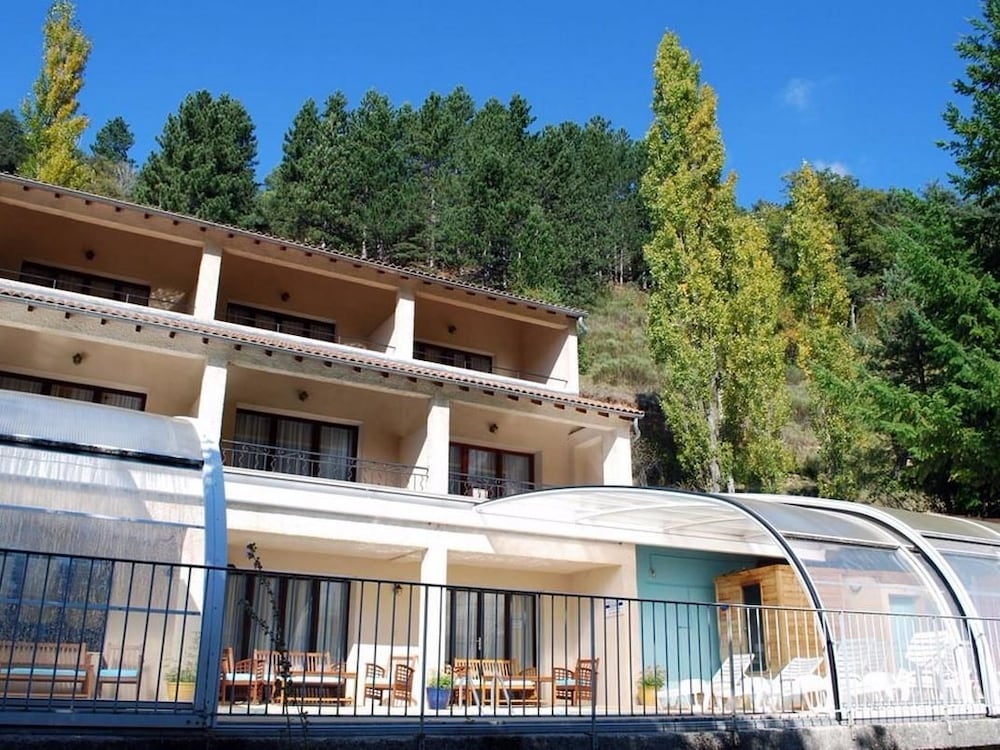 Le Mont Barral — hotel in La Mure