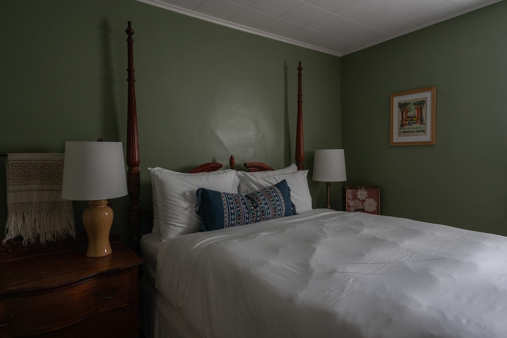 Chart House Inn - photo 8