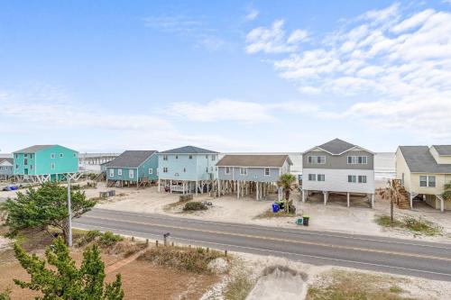 5 Buoys by Oak Island Accommodations - photo 21
