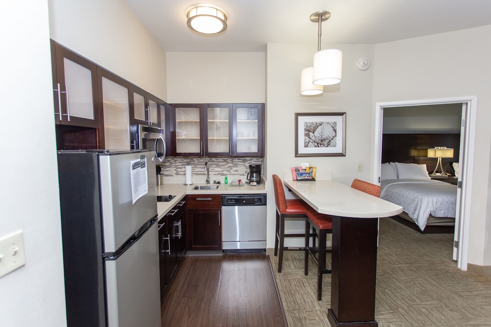 Staybridge Suites Bowling Green by IHG - photo 23