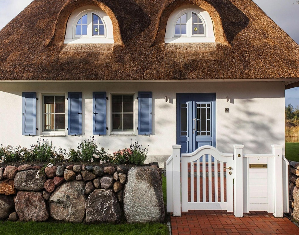 Ferienhaus Schilfrohrsaenger 18 — 4-Star Luxury Hotel in Barth, Germany