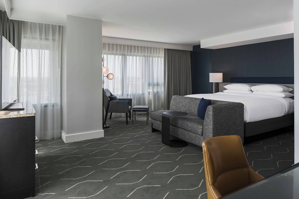 Renaissance Baltimore Harborplace Hotel - photo 25