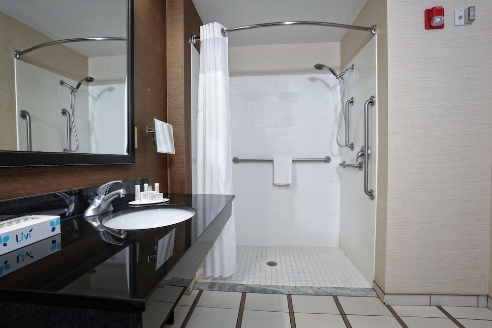 Fairfield Inn & Suites Charleston North Ashley Phosphate - photo 13