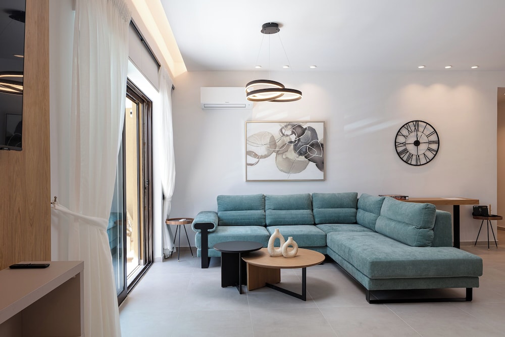 Aria's Apartment — 4-Star Luxury Hotel in Rethymno, Greece
