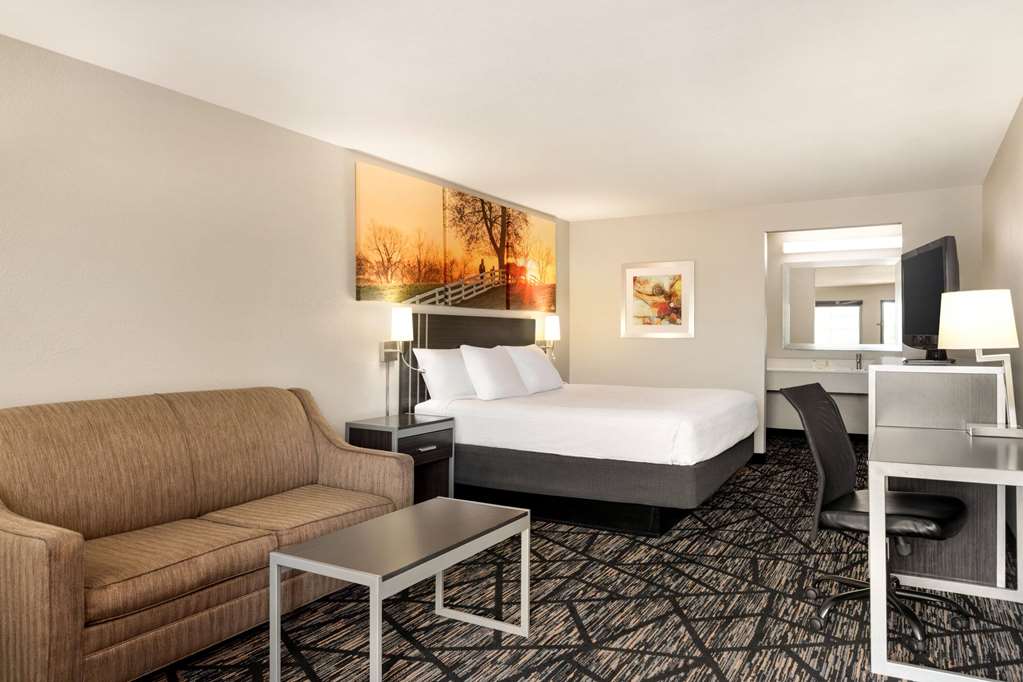 Days Inn by Wyndham San Antonio Near Fiesta Park - photo 16