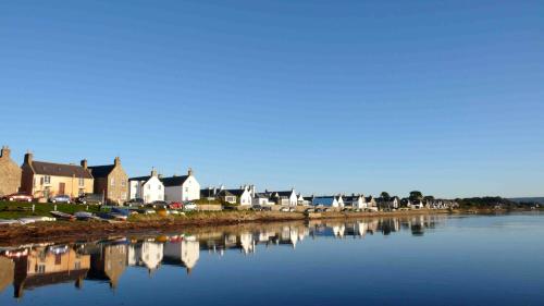 Driftwood Cottage Findhorn Village — 4-Star Luxury Hotel in Forres, United Kingdom