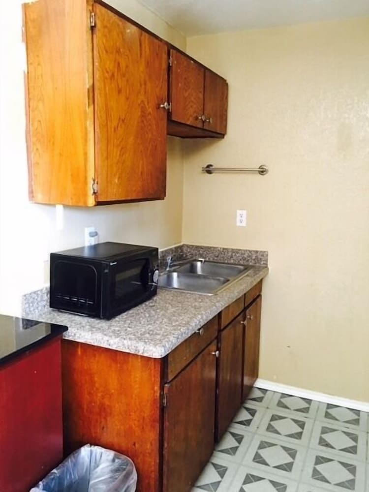 Ranch House Inn and Suites - photo 13