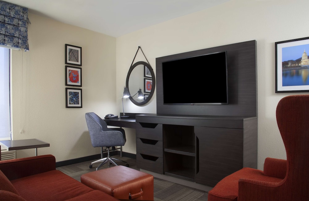 Hampton Inn Charleston Southridge - photo 10