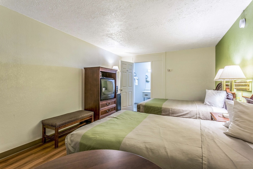Americas Best Value Inn Edgewood - photo 15