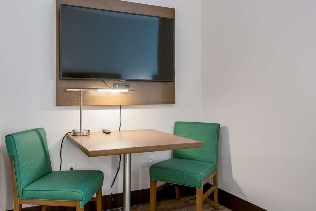 MainStay Suites Colorado Springs East Medical Center Area - photo 31