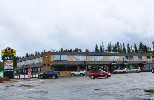 Timberland Hotel in Hinton, Canada