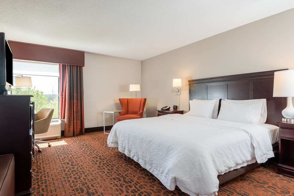 Hampton Inn Parkersburg Mineral Wells - photo 25