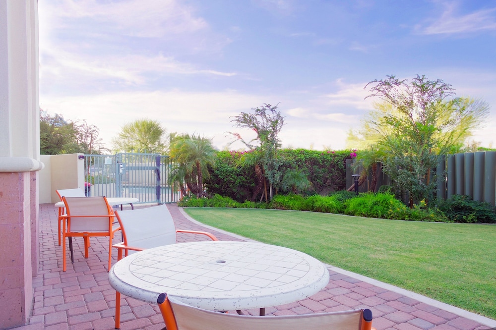 Holiday Inn Hotel & Suites Phoenix Airport By Ihg - photo 32