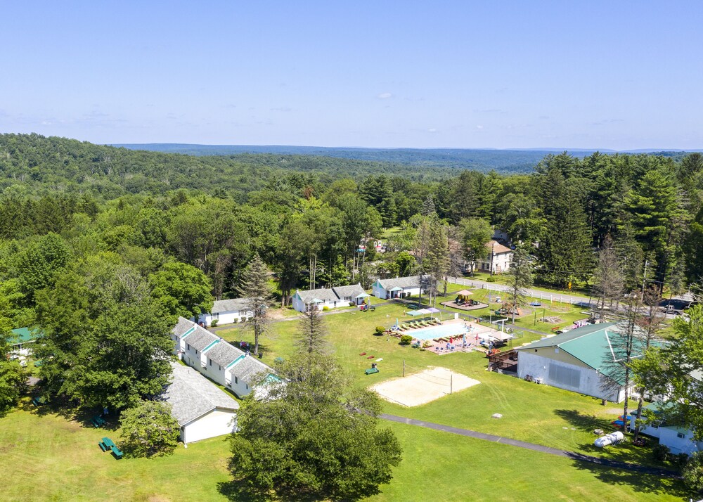 Chestnut Grove Resort - photo 127