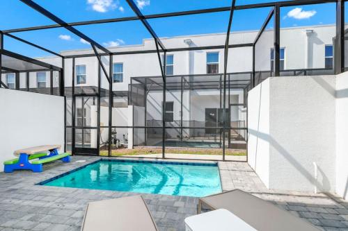 5BR Home with Private Pool Near Disney and Universal — 4-Star Luxury Hotel in Davenport, United States