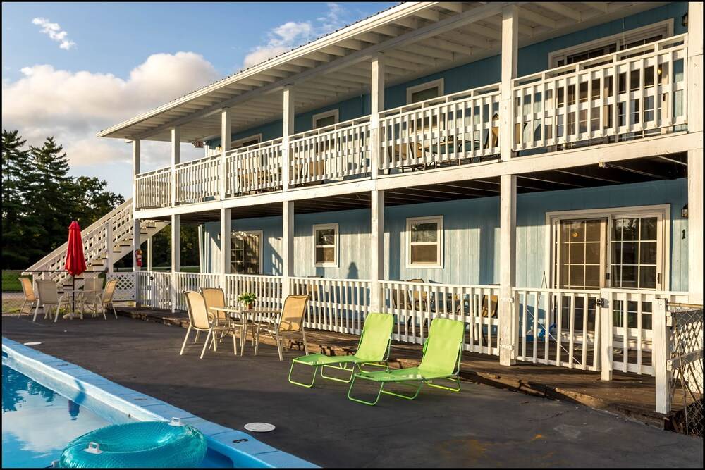 Marina Inn & Event Center - photo 69