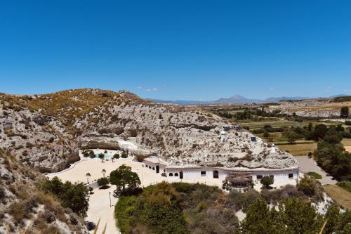 Cueva Aventura — hotel in Benamaurel