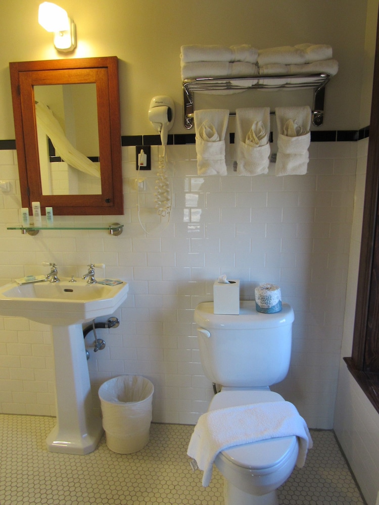 Midland Railroad Hotel - photo 9
