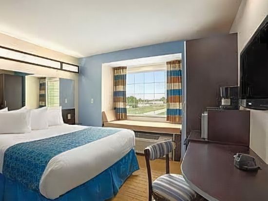 Microtel Inn & Suites by Wyndham Belle Chasse New Orleans - photo 3
