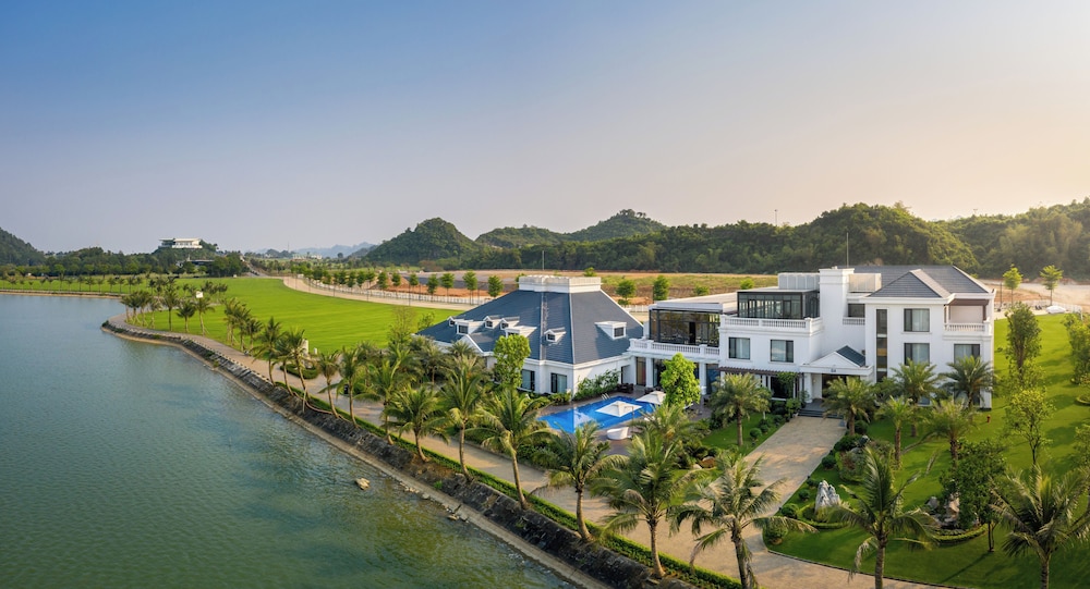 The Five Resort & Golf Hoang Gia Ninh Binh — 4-Star Luxury Hotel in Tam Diep, Vietnam