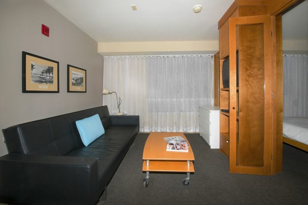 The Mercury All Suites Hotel - photo 8
