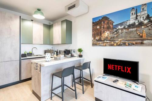 Brand new apartment with private parking space — 4-Star Luxury Hotel in Rome, Italy