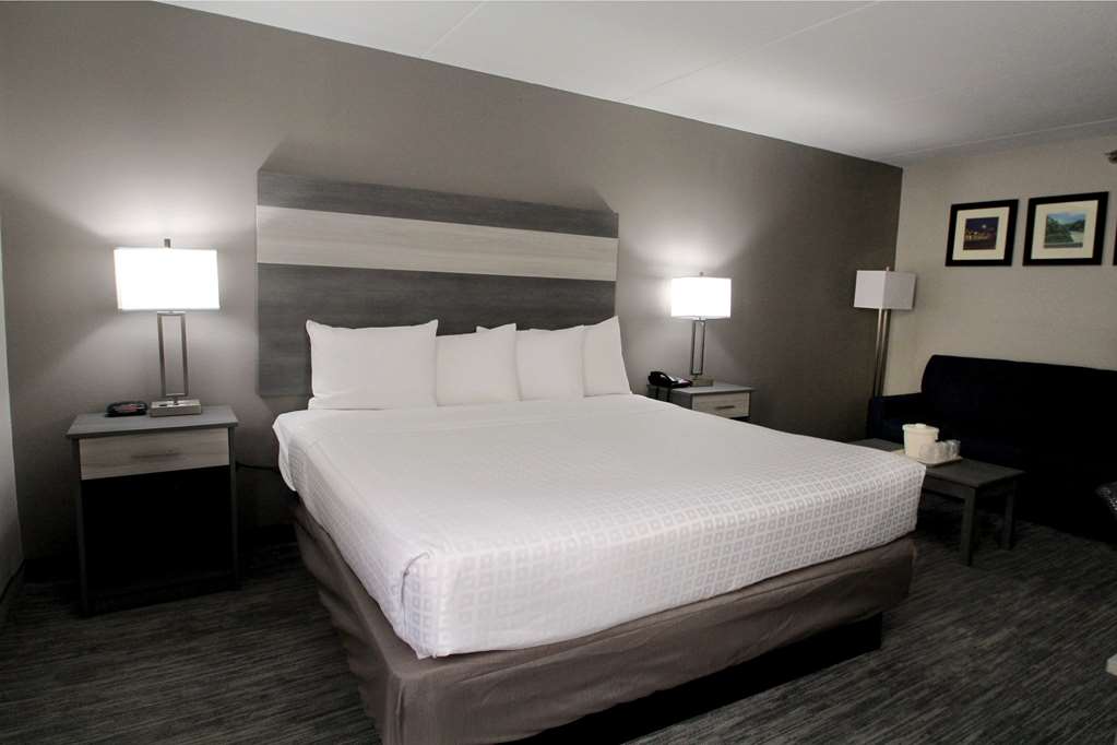 Baymont Inn & Suites by Wyndham Lafayette Purdue Area - photo 8