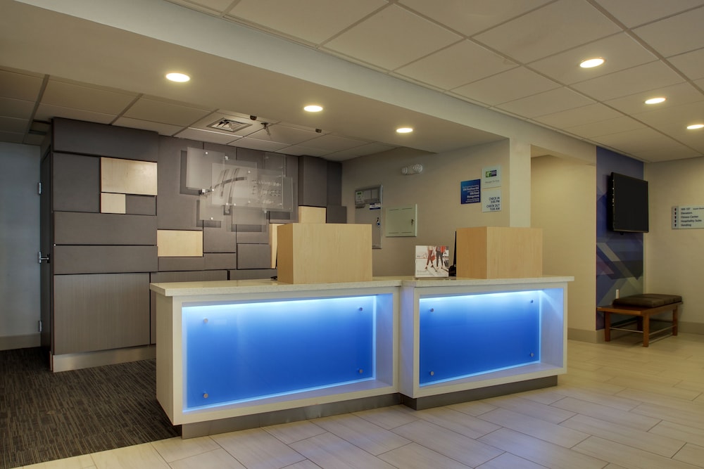 Holiday Inn Express Voorhees Mt. Laurel by IHG - photo 22