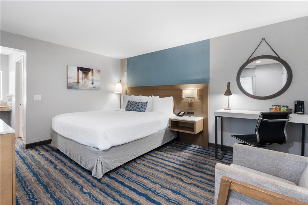 Best Western San Diego Miramar Hotel - photo 15