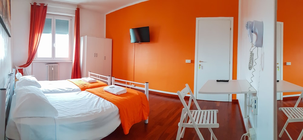 B&B By Max — 4-Star Luxury Hotel in Milan, Italy