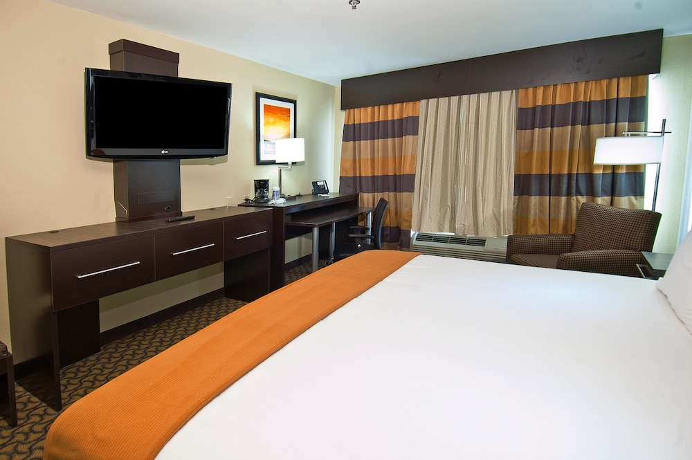 Holiday Inn Express & Suites Jackson Pearl Intl Airport by IHG - photo 12