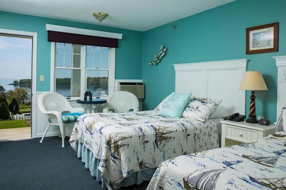 Strawberry Hill Seaside Inn - photo 5