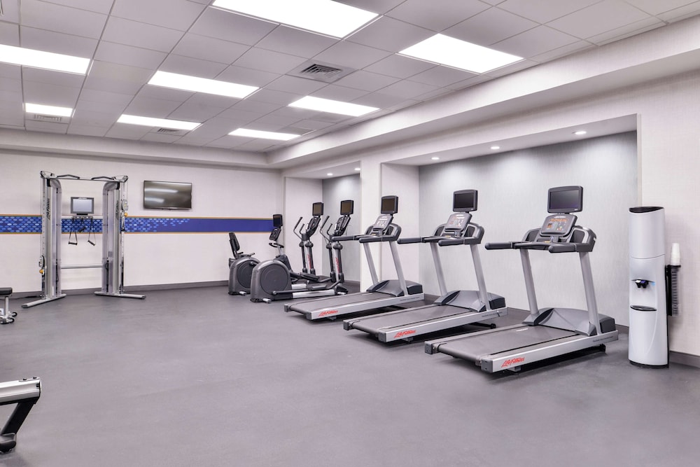 Hampton Inn & Suites Legacy Park Frisco - photo 44