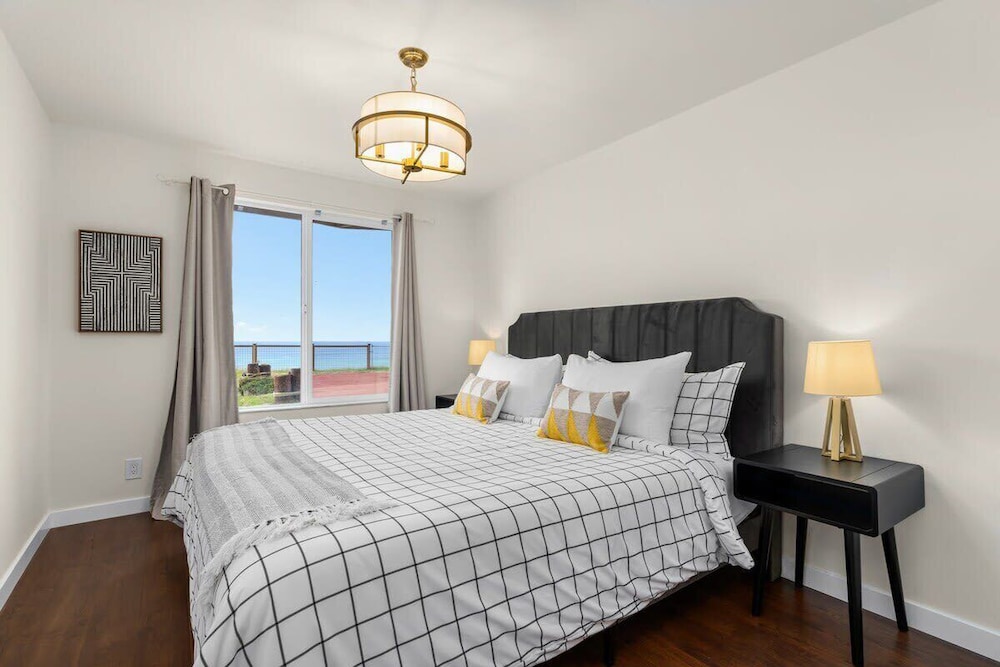 Marbella Lane Seas The Bay Sanctuary — Oak Harbor