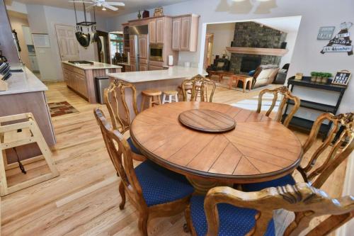 Spring Mountain Manor by Casago McCall Donerightmanagement - photo 33