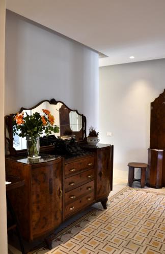 Battisti 18 Vintage Rooms in Palermo, Italy