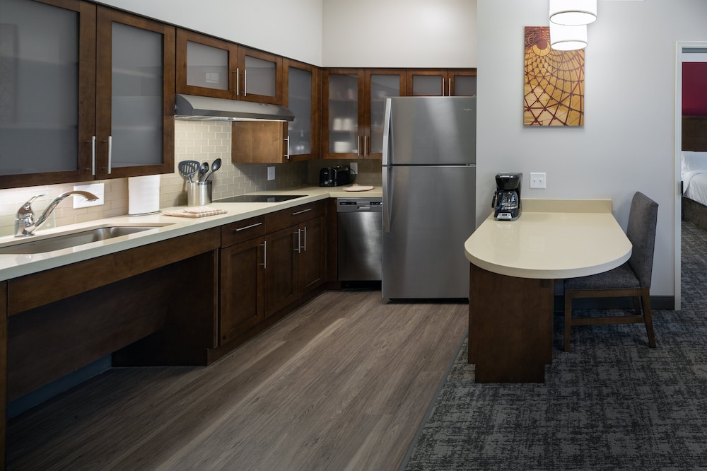 Staybridge Suites Phoenix Biltmore Area by IHG - photo 13