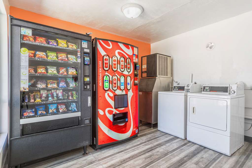 Motel6 Barstow CA Route 66 - photo 29